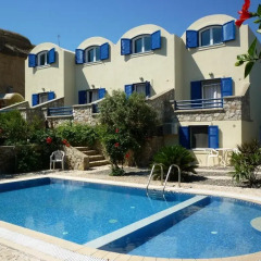 Отель Karterados Beach Apartments Греция, Остров Санторини - отзывы, цены и фото номеров - забронировать отель Karterados Beach Apartments онлайн бассейн