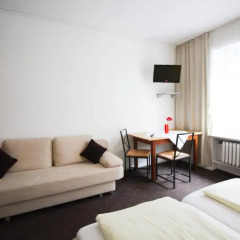 Отель Pension/Guesthouse am Hauptbahnhof Стандартный номер с двуспальной кроватью (общая ванная комната) фото 9