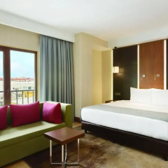 Отель Ramada Encore Istanbul Airport комната для гостей фото 2