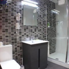 Отель Hostal Falfes ванная фото 2