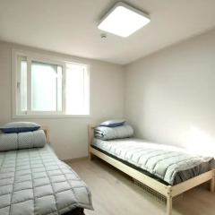 Отель Twin Rabbit Guesthouse 2* Стандартный номер с 2 отдельными кроватями фото 6