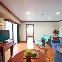 Baiyoke Suite Hotel 3* Улучшенный номер с различными типами кроватей фото 4