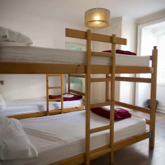 Отель Oasis Backpackers' Mansion Lisbon Кровать в общем номере фото 5