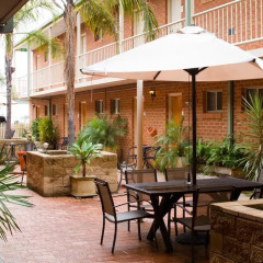 Отель Central Yarrawonga Motor Inn 3* Стандартный номер с различными типами кроватей фото 4