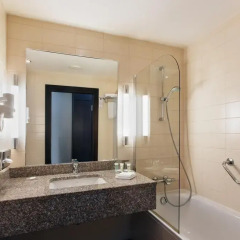 Отель Courtyard by Marriott Irkutsk City Center 4* Номер Делюкс фото 3