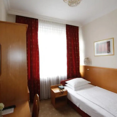 Отель Corvinus Pension 4* Стандартный номер фото 3