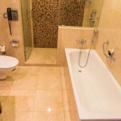 Отель Holiday Inn Istanbul Sisli ванная фото 2