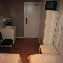 Budget Hotel Barbacan 2* Номер с общей ванной комнатой с различными типами кроватей (общая ванная комната) фото 6