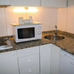 Отель Apartamentos Descartes Барселона в номере фото 2