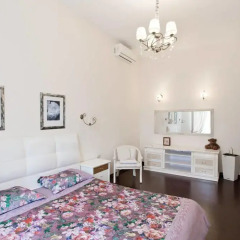 Гостиница LUX Private House near Arcadia комната для гостей фото 5