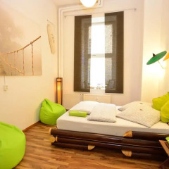 Kiez Hostel Berlin Стандартный номер с двуспальной кроватью (общая ванная комната) фото 5