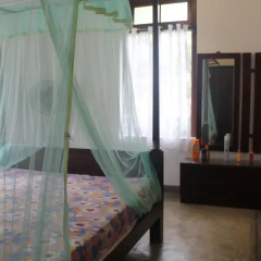 Отель Serene Holiday Bungalow Коттедж с различными типами кроватей фото 2