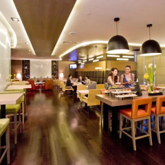 Отель Novotel Bangkok On Siam Square 4* Представительский номер с различными типами кроватей фото 13