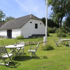 Отель Tværskov Mølle Bed & Breakfast фото 2