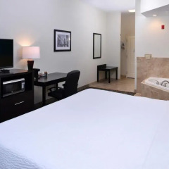 Отель Lexington Inn & Suites - Effingham 3* Люкс с различными типами кроватей фото 2