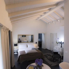 Отель Palazzo Gozzi Bed & Beauty Улучшенный номер