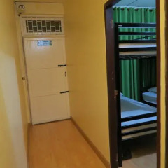 Red Lips Hostel Кровать в мужском общем номере фото 3