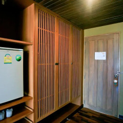 Отель Tanaosri Resort 3* Улучшенный номер с различными типами кроватей фото 5