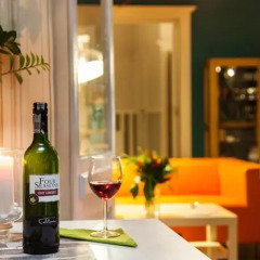 Отель Blooms Inn & Apartments Польша, Познань - отзывы, цены и фото номеров - забронировать отель Blooms Inn & Apartments онлайн гостиничный бар