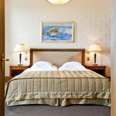 Grand Hotel Les Trois Rois 5* Люкс повышенной комфортности с различными типами кроватей
