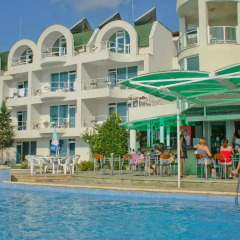 Peter Hotel Равда бассейн фото 3