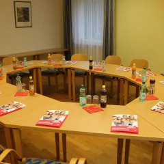 Отель Eduard-Heinrich-Haus - Hostel Австрия, Зальцбург - отзывы, цены и фото номеров - забронировать отель Eduard-Heinrich-Haus - Hostel онлайн питание фото 3