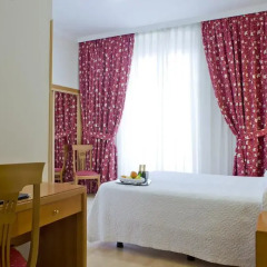 Hotel Europa 3* Улучшенный номер с различными типами кроватей фото 2