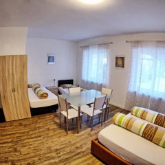Апартаменты City Apartments Portico Меран комната для гостей фото 3