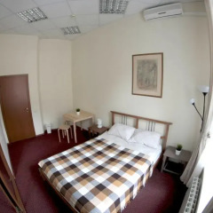 и Хостел Centeral Hotel & Hostel Номер Эконом с разными типами кроватей