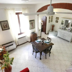 Отель Oltrarno Home Silvia Florence Флоренция комната для гостей фото 5