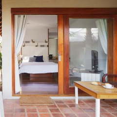 Отель Malibu Beach Resort 4* Улучшенный коттедж