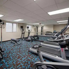 Отель Fairfield Inn by Marriott JFK Airport США, Нью-Йорк - отзывы, цены и фото номеров - забронировать отель Fairfield Inn by Marriott JFK Airport онлайн фитнесс-зал фото 2