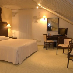 Гостиница Old Estate Hotel and SPA в Пскове 8 отзывов об отеле, цены и фото номеров - забронировать гостиницу Old Estate Hotel and SPA онлайн Псков комната для гостей фото 5