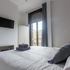 Отель Hostalin Barcelona Pg. de Gràcia 3* Стандартный номер с двуспальной кроватью фото 49