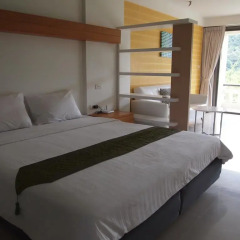 Отель The Green Golf Condominium комната для гостей