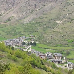 Отель Alberg Les Daines