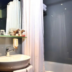 Hotel Montana Zürich 3* Улучшенный номер с различными типами кроватей фото 5
