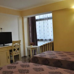 Vigo Grand Hotel 3* Улучшенный номер с двуспальной кроватью фото 3