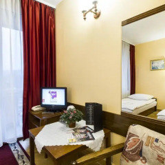 Diamonds Hotel Rzemieślnik 2* Стандартный номер с различными типами кроватей фото 4
