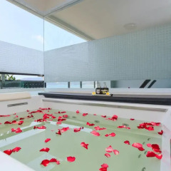 Отель The Bliss South Beach Patong ванная