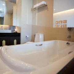 Отель Royal Thai Pavilion Hotel Таиланд, Паттайя - отзывы, цены и фото номеров - забронировать отель Royal Thai Pavilion Hotel онлайн ванная фото 3