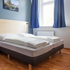 Отель a&o Stuttgart City Стандартный номер с различными типами кроватей фото 2
