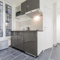 Hotel Bailli de Suffren - Tour Eiffel в номере
