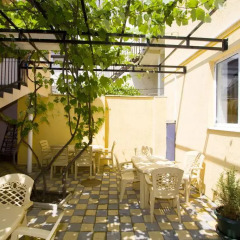 Гостиница Guest House Vinogradnaya 4 в Анапе отзывы, цены и фото номеров - забронировать гостиницу Guest House Vinogradnaya 4 онлайн Анапа балкон