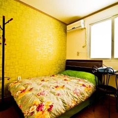 Отель Kimchee Hongdae Guesthouse Стандартный номер с двуспальной кроватью фото 4