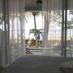 Отель Thai Kamala Beach Front Улучшенный номер двуспальная кровать