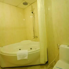 Hotel De Charme Saigon 3* Люкс с различными типами кроватей фото 8