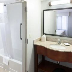 Отель Hampton Inn & Suites Tulare 2* Стандартный номер с различными типами кроватей