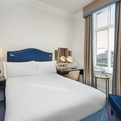 Отель The Waldorf Hilton 4* Стандартный номер с различными типами кроватей фото 2