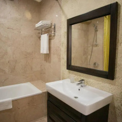 Гостиница Прометей Клуб 4* Улучшенный номер с двуспальной кроватью фото 11